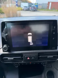 Car image 23