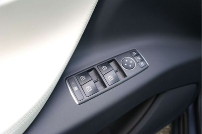 Car image 41