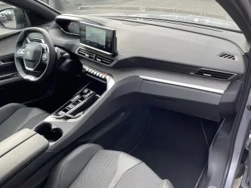 Car image 34