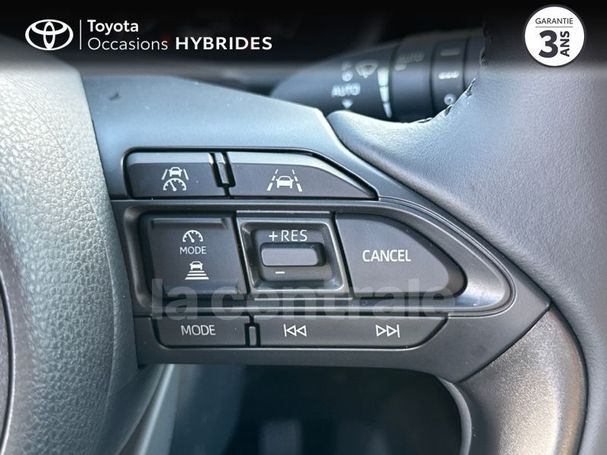 Toyota Yaris Hybrid 85 kW image number 21