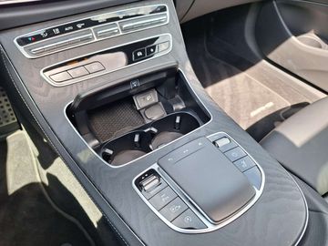 Car image 33