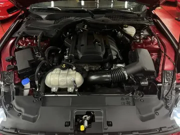Car image 30