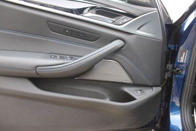 Car image 41