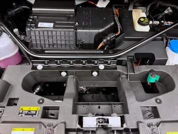 Car image 19