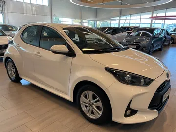 Car image 2