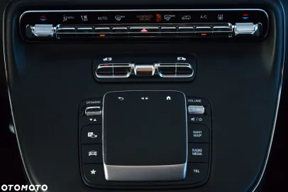 Car image 38