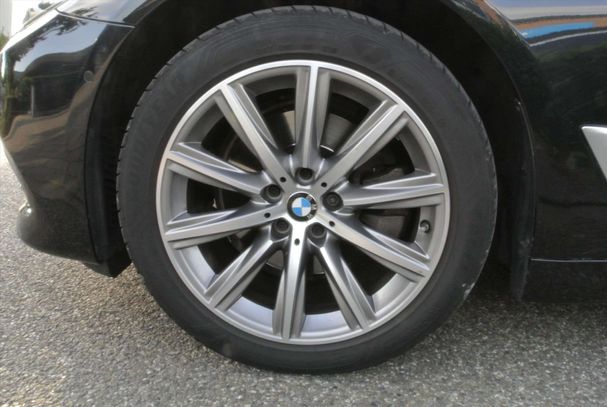 BMW 520i Touring 135 kW image number 22