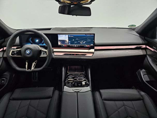 BMW i5 eDrive40 250 kW image number 13