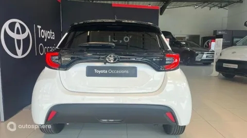 Car image 4