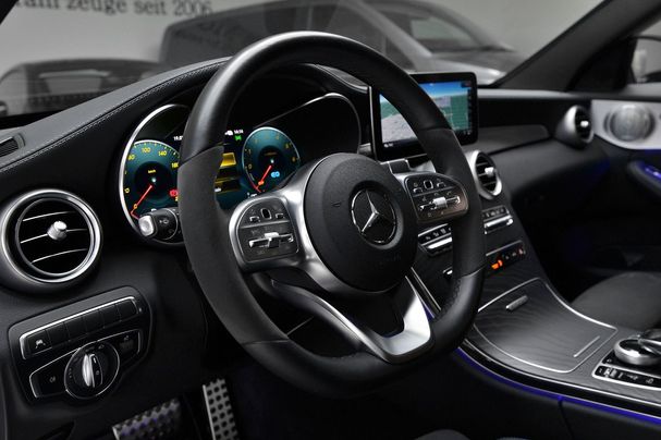 Mercedes-Benz C 300 de T AMG 225 kW image number 4