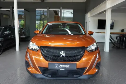 Car image 3