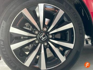 Car image 24