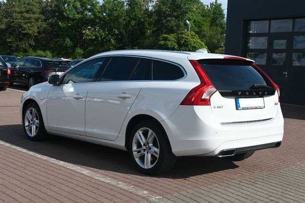 Volvo V60 AWD 212 kW image number 4