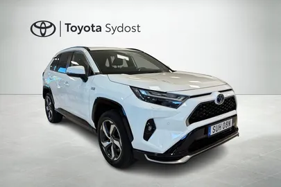 Car image 18