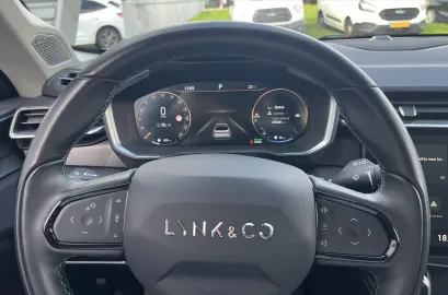 Car image 27