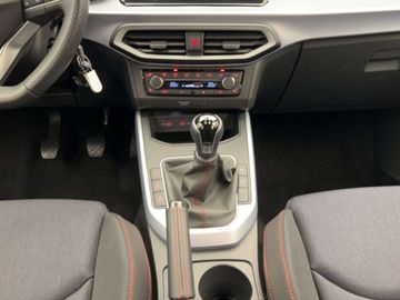 Car image 17