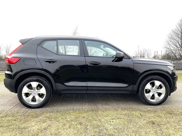 Volvo XC40 T2 Momentum 95 kW image number 7