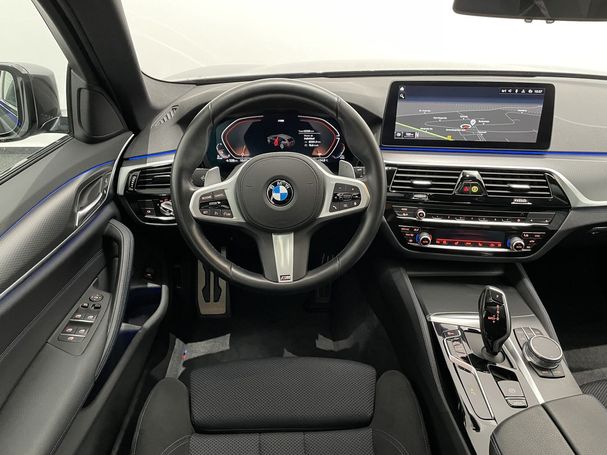 BMW 530d Touring M 210 kW image number 14