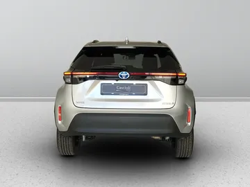 Car image 4