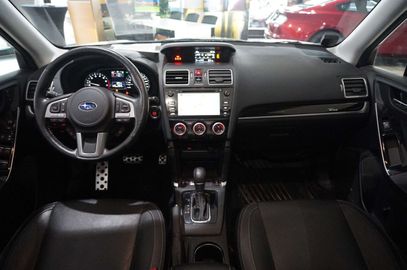 Car image 30