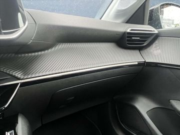 Car image 32