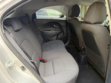 Car image 22