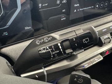 Car image 36