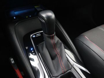 Car image 11