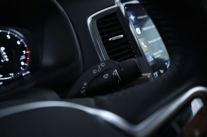 Car image 39