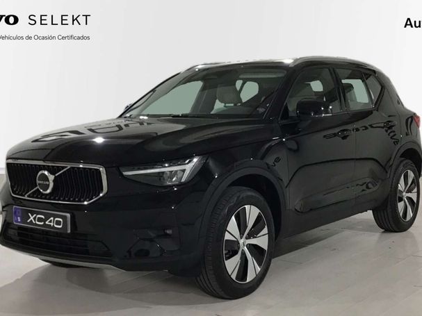 Volvo XC40 B3 Core 120 kW image number 1