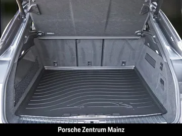 Car image 32