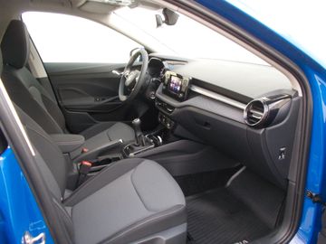 Car image 15