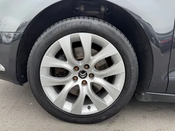 Car image 39