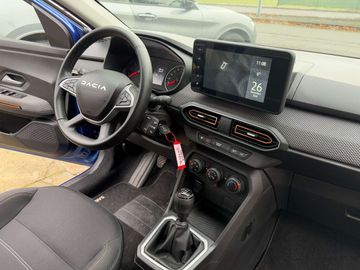 Car image 14