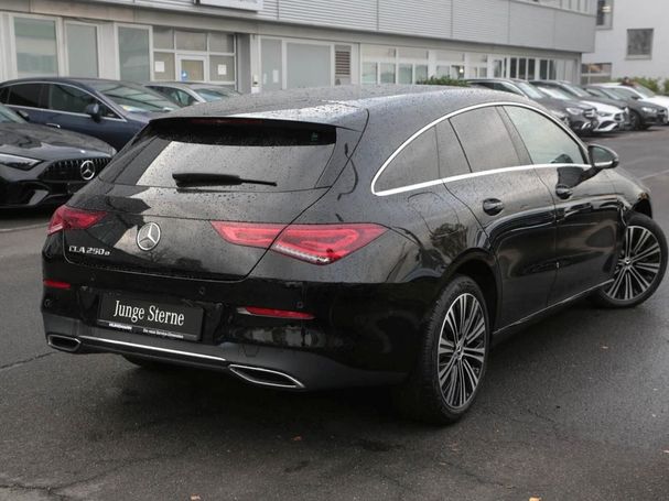 Mercedes-Benz CLA 250 Shooting Brake e 160 kW image number 3