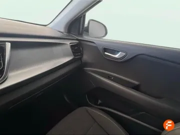 Car image 33