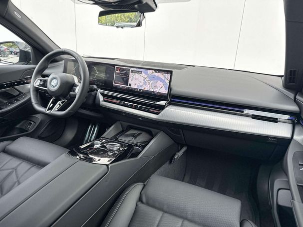 BMW 530 e 220 kW image number 16