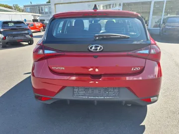 Car image 24