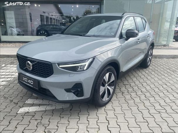 Volvo XC40 B3 Plus Dark 120 kW image number 1