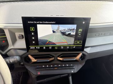 Car image 18