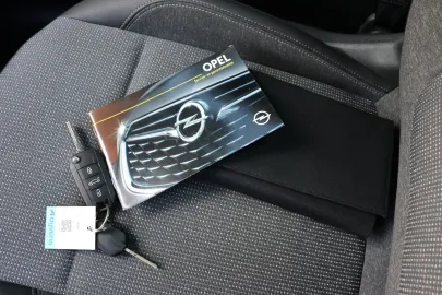 Car image 28