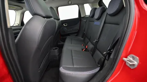 Car image 25