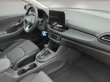 Car image 14