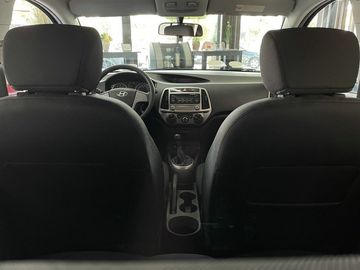 Car image 10