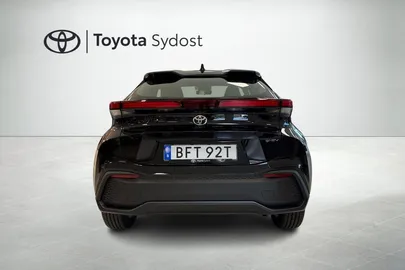 Car image 3