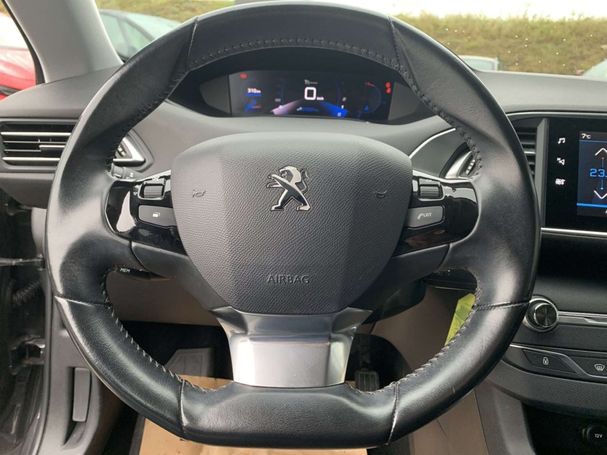 Peugeot 308 1.5 BlueHDi 100 75 kW image number 11