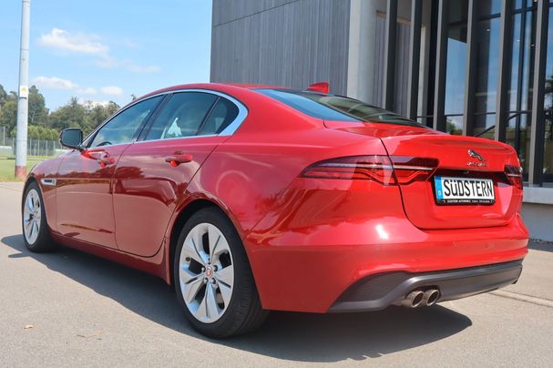 Jaguar XE 132 kW image number 8