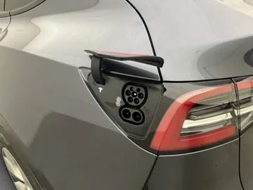 Car image 29