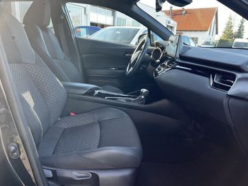 Car image 10