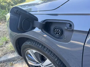 Car image 35